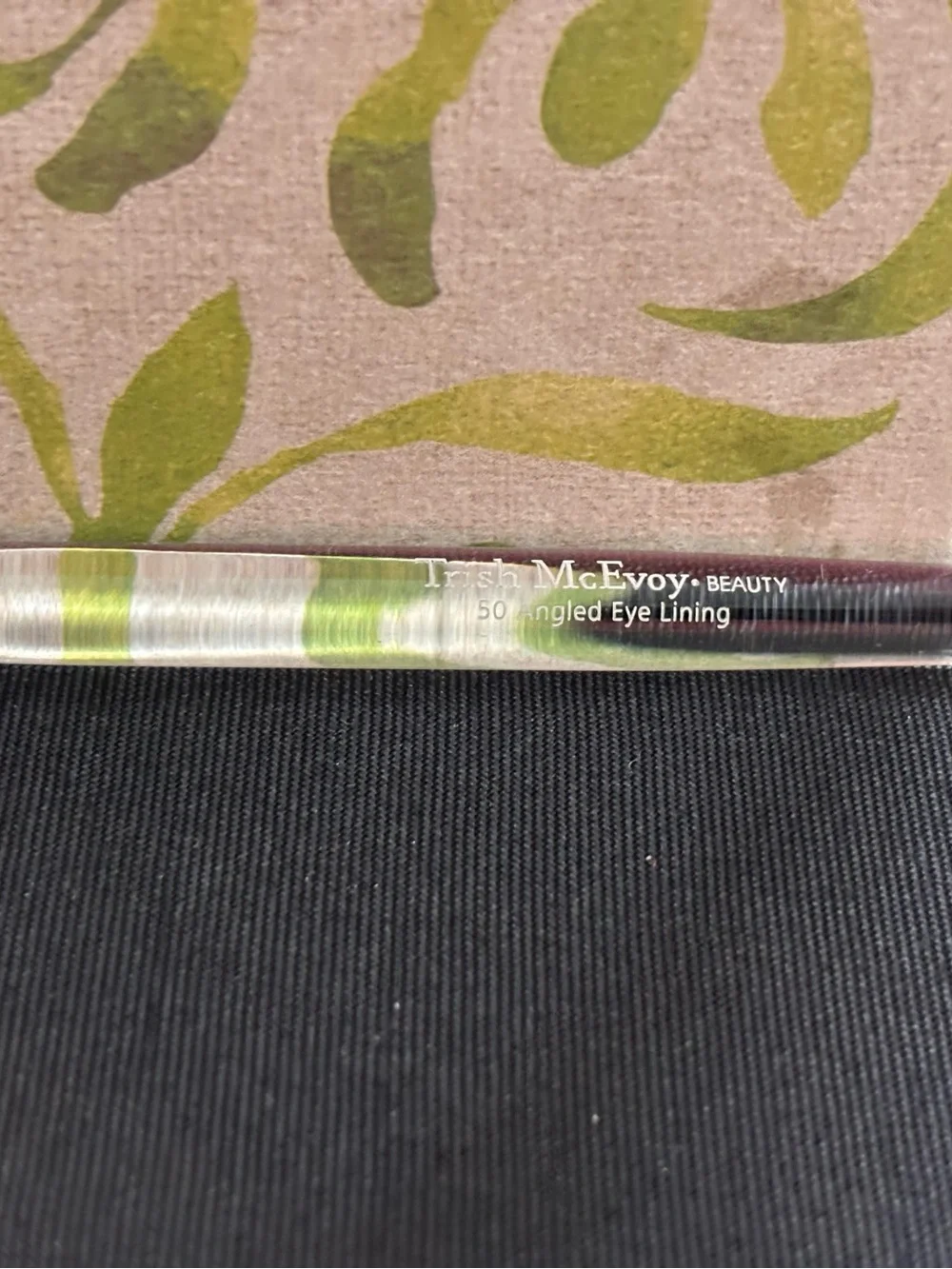 Trish McEvoy #50 Angled Eye Lining Brush – Clear Handle, Protective Cap